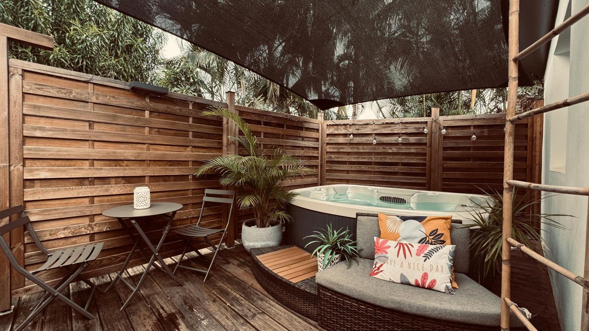 Le Plumeria - T1 Avec Un Spa Privatif Saint-Denis Exteriör bild